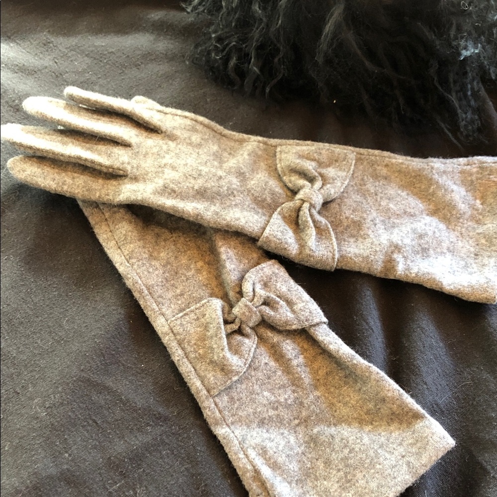 Lauren Ralph Lauren Gray Bow Gloves